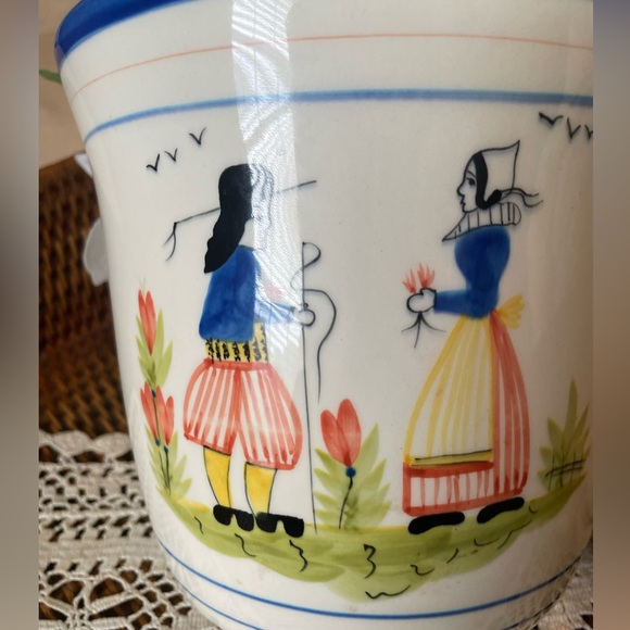 Wall Pocket with painted Dutch Boy and Girl - Picture 2 of 6